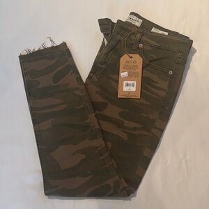 Lucky Brand Women's Camo Ankle Crop Jeans - Olive Green Sz 4/27 NWTs.